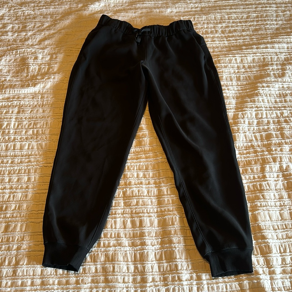 Lululemon woven joggers